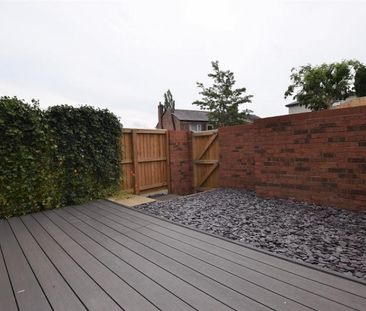 3 Bedroom Mews To Let - Photo 6