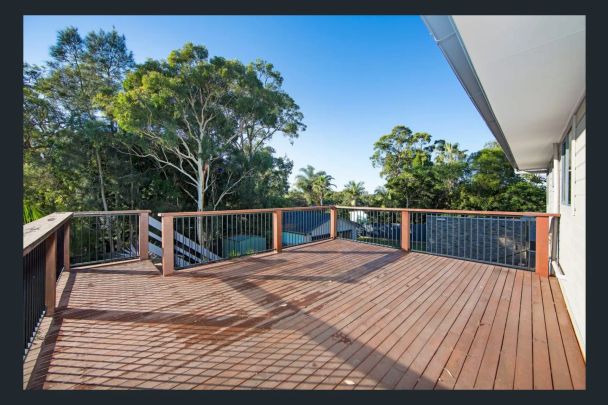 Modern Family Home in Peaceful Coastal Setting. - Photo 1