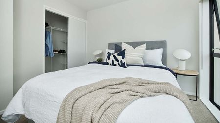 Move in before New Year, and get a weeks FREE rent - Photo 2