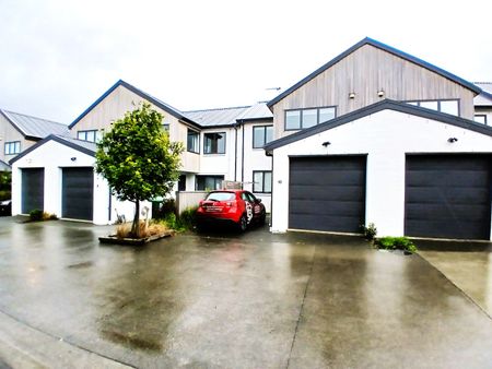 Modern family living. - Photo 3