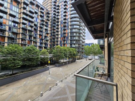 2 bedroom / 1 bathroom property to let in the heart of Canary Wharf, E14 - Photo 2