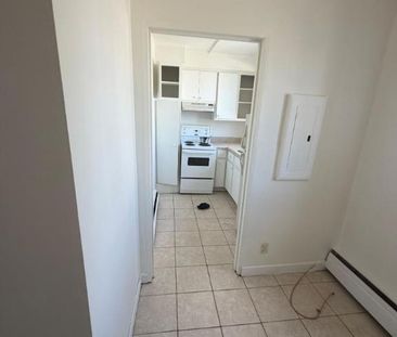 1 CH - 1 SDB - Québec - $849 /mo - Photo 4