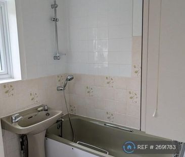 Studio to rent - Photo 6