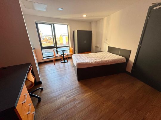 Studio to rent - Photo 1