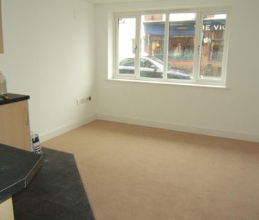 1 bedroom ground floor flat to rent - Photo 1