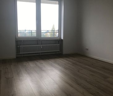 modernisierte 3-Zimmer Wohnung mit Aufzug & Balkon - Photo 1