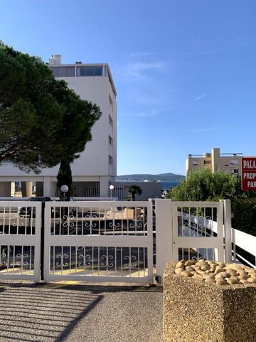 Appartement face au port de Sainte Maxime 2 pièce(s) 32 m2 - Photo 2