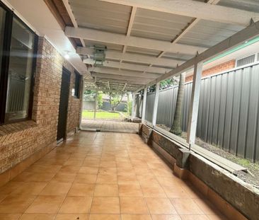 Beautiful Family Home In Prime & Quiet Location! - Photo 2