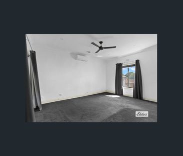 Beautifully renovated - Photo 1