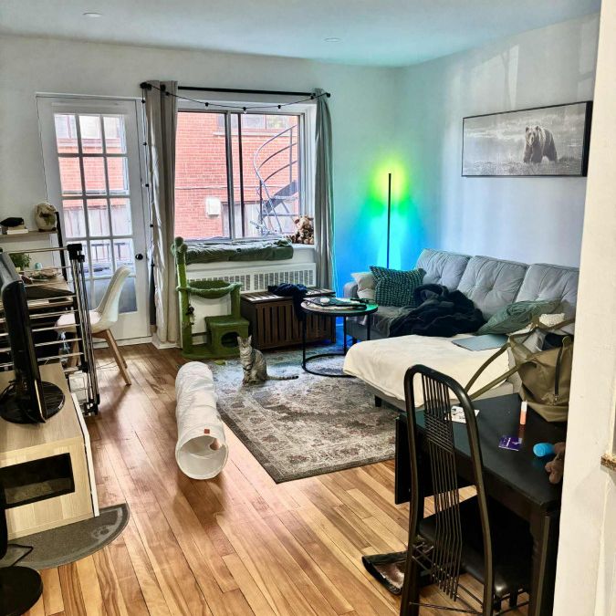 2 MOIS DE LOYER GRATUITS Unité d’une chambre récemment rénovée, offerte en location semi-meublée ! - Photo 1