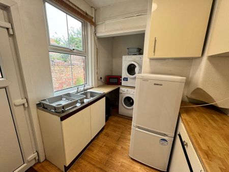 Heworth Place, Heworth - P2132 - Photo 5