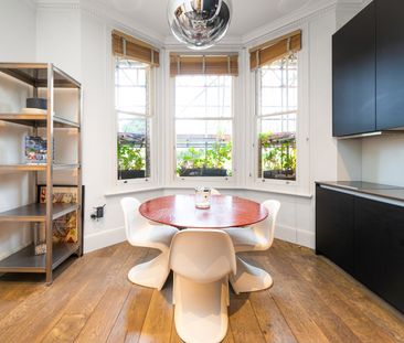 Duplex apartment on one of Chelsea’s finest garden squares - Photo 1