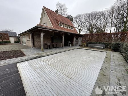 Prachtig huis omgeven door weilanden met zwembad en grote tuin - Photo 4