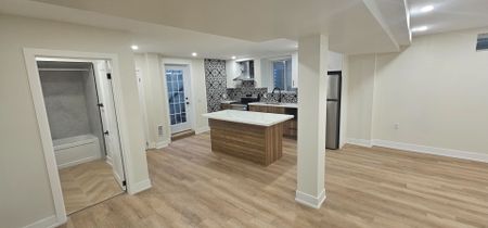 For Lease - 281 Blue Dasher Boulevard, Bradford West Gwillimbury, Ontario - Photo 4