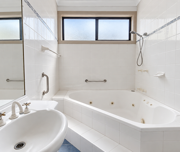 Charming Home in a Peaceful Setting - Photo 5