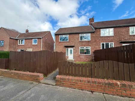 2 bedroom semi-detached house to rent - Photo 5
