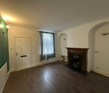 Terraced House to rent on - Photo 4