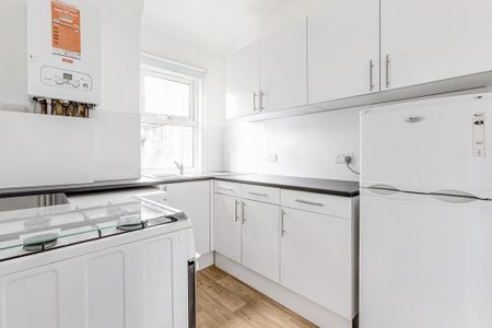 2 bedroom flat to rent - Photo 4