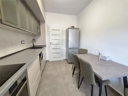 Apartament de lux 3 camere balcon parcare zona Calea Surii Mici - Photo 3