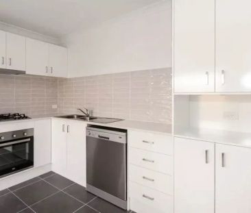 Neat & Tidy 1 Bedroom Duplex - Photo 2