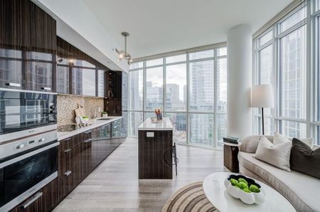 For Lease - 32 Davenport Road Unit# 2608, Toronto, Ontario - Photo 3