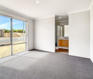 Modern 4-Bedroom Rental House in Two Rocks: Experience Comfort and ... - Photo 1