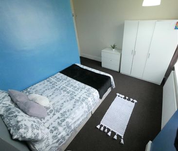 Overdale, Bournemouth, BH1 - Photo 5