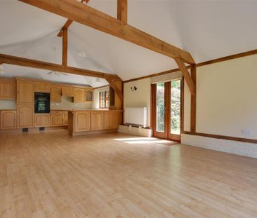 2 bedroom detached house to rent - Photo 5