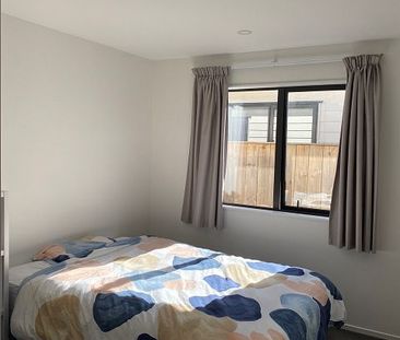North-Facing Near New Three Bedroom Duplex House - Photo 6