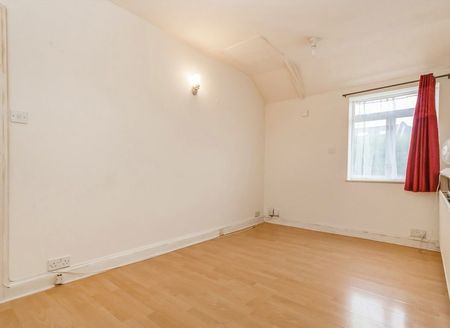 Tolworth Park Road - Photo 3