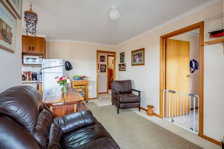 Family Home in the Heart of Lenah Valley - Photo 3