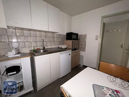 Location Appartement 1 pièce 31m² BRIVE LA GAILLARDE 19100 - Photo 3
