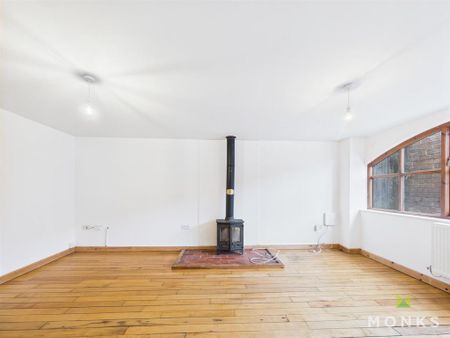 3 bedroom barn conversion to rent - Photo 2