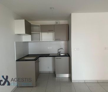 APPARTEMENT T3 64M - Photo 5