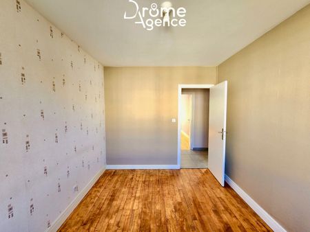 Location Appartement 3 pièces 74m² VALENCE 26000 - Photo 4