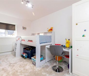 4 bedroom detached house to rent - Photo 4