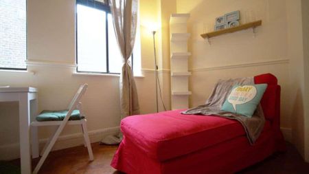 Studio to rent - Photo 3
