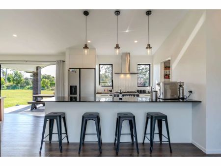 Modern and secure Living - Photo 4