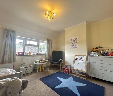 4 bedroom semi-detached house to rent - Photo 4