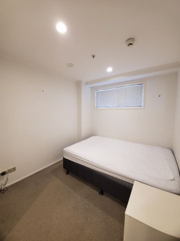 Aura Apartments - Photo 4