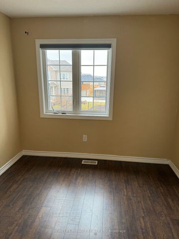 Townhouse For Lease | X8068892 - Photo 5