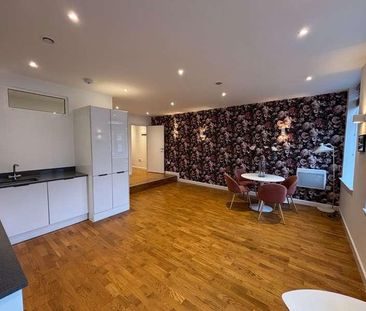 Church Street, Staines-upon-thames, Surrey, TW18 - Photo 3