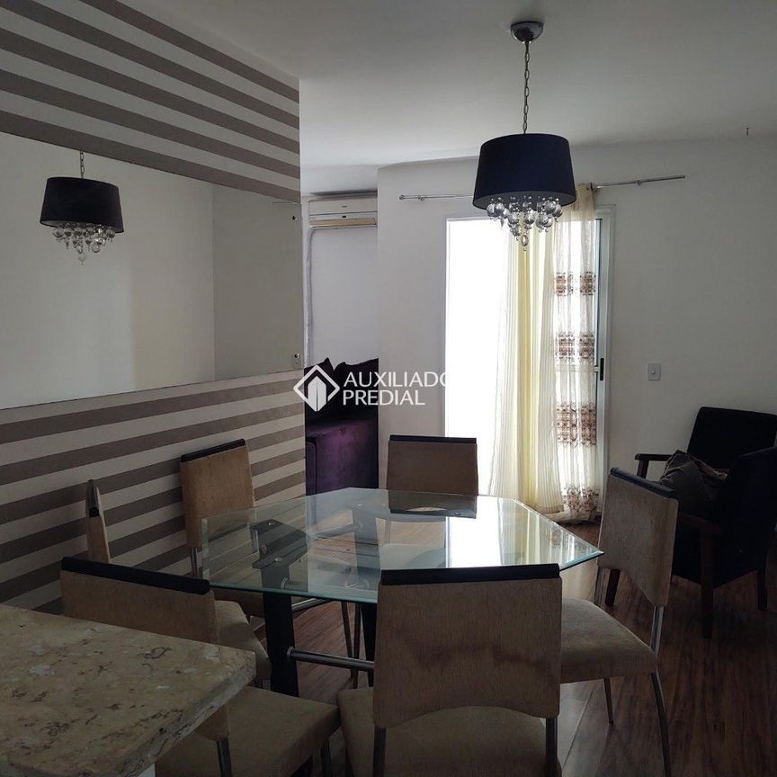 Apartamento com 2 quartos e 62m² para alugar em São Sebastião, Porto Alegre. - Photo 1