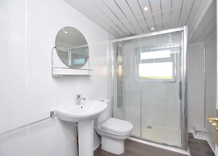 3 bedroom semi-detached house to rent - Photo 4