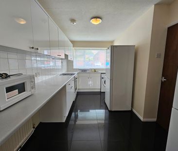 3 Bed Student Accommodation - Photo 3