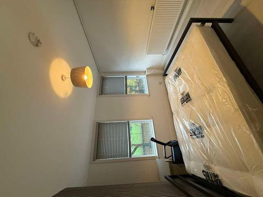 Bedroom Luxury Apartment, Birkin Avenue, NG7 - Photo 1