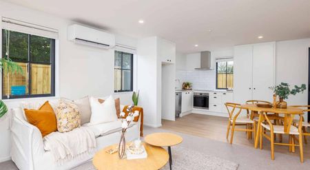 Easy living close to city - Photo 4