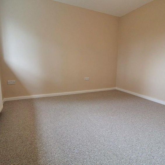 2 Bedroom Mews Available Arranging tenancy - Photo 1