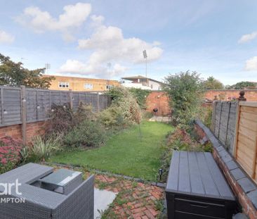 2 bedroom terraced house to rent - Photo 4
