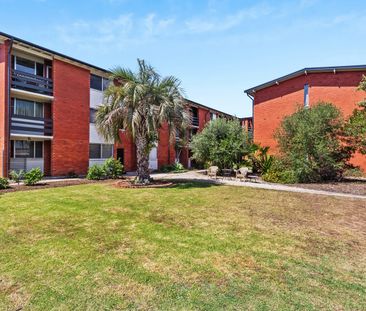 Find lifestyle: where beachside calm meets everyday convenience - Photo 5